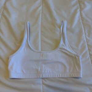 Aritzia sports bra